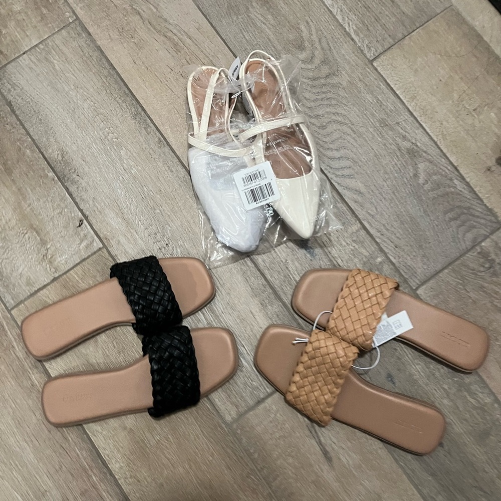 Old Navy Black and Tan Woven Flats